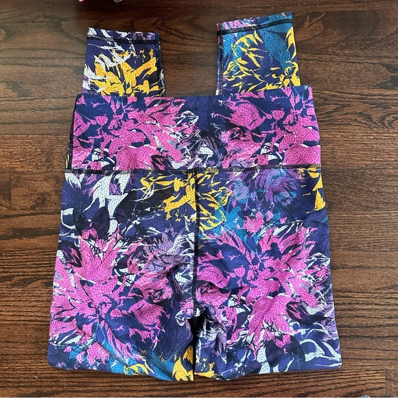 Kyodan floral leggings, size M - Picture 3 of 5